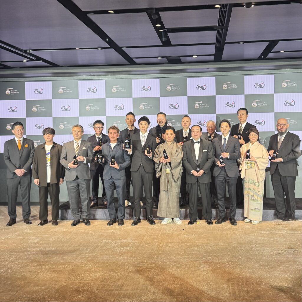 宅麺ラーメンアワード2025 授賞式の受賞店主の皆さま